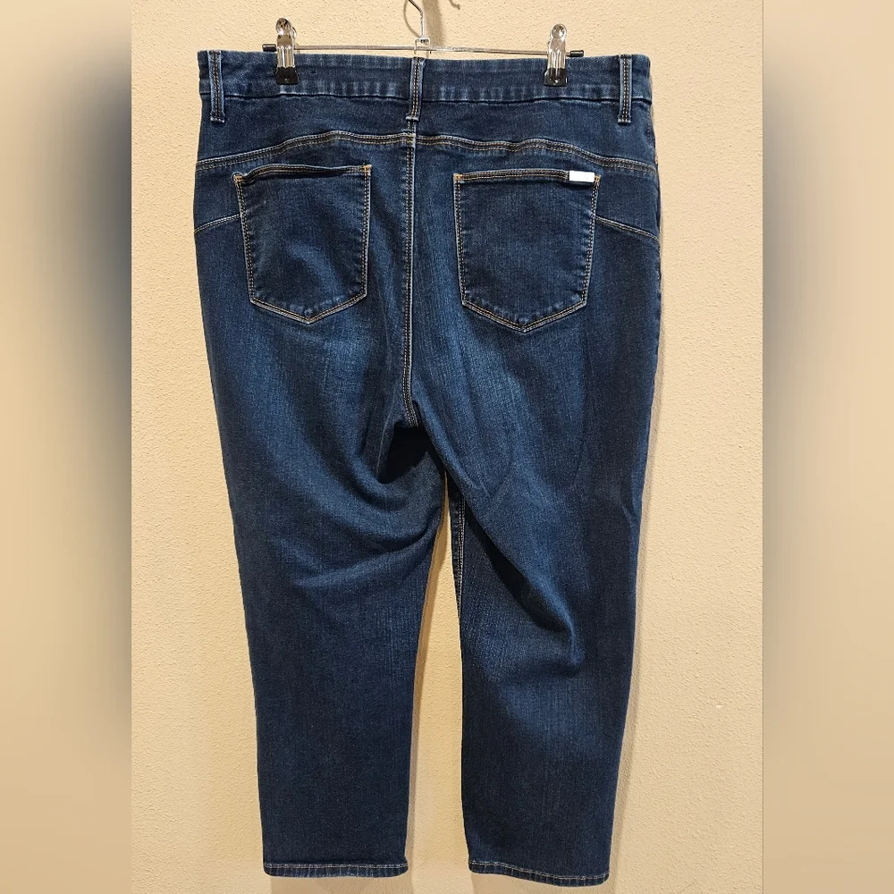 Chico's The So Lifting Crop Women's Blue Denim Jeans, Size 2 - Picture 2 of 3